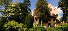 Schloss-Castel Pienzenau - Guestrooms & Apartments - B&B-Hotel & Restaurant Merano